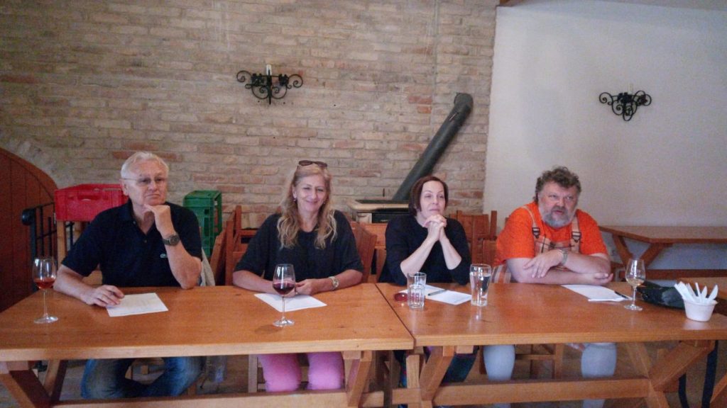 175445d1-a7cd-4191-a43d-2e94a49b48dd